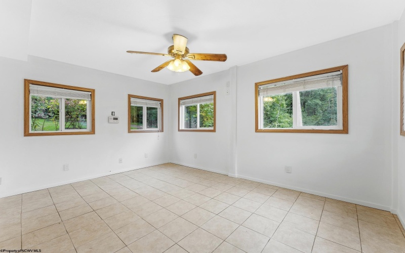 28 England Road, Morgantown, West Virginia 26508, 2 Bedroom Bedrooms, 6 Room Rooms,1 BathroomBathrooms,Single Family Detached,For Sale,England,0,10167352
