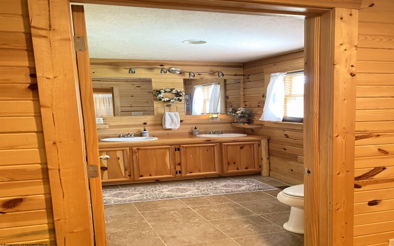 35 Dollar Road, Morgantown, West Virginia 26501, 3 Bedroom Bedrooms, 13 Room Rooms,3 BathroomBathrooms,Single Family Detached,For Sale,Dollar,0,10167324