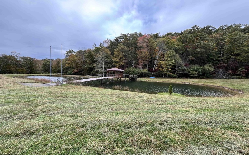 97 Indian Oaks Lane, Belington, West Virginia 26250, 2 Bedroom Bedrooms, 4 Room Rooms,2 BathroomBathrooms,Single Family Detached,For Sale,Indian Oaks,0,10167357