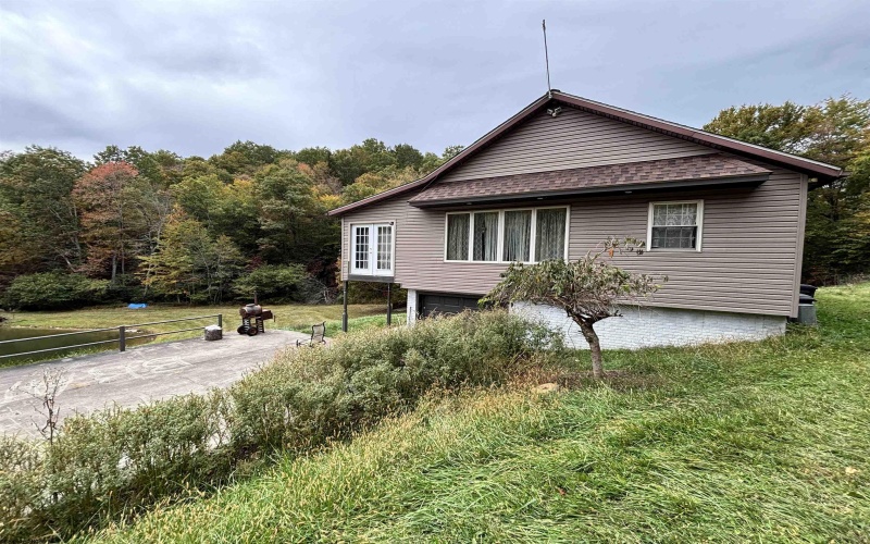 97 Indian Oaks Lane, Belington, West Virginia 26250, 2 Bedroom Bedrooms, 4 Room Rooms,2 BathroomBathrooms,Single Family Detached,For Sale,Indian Oaks,0,10167357