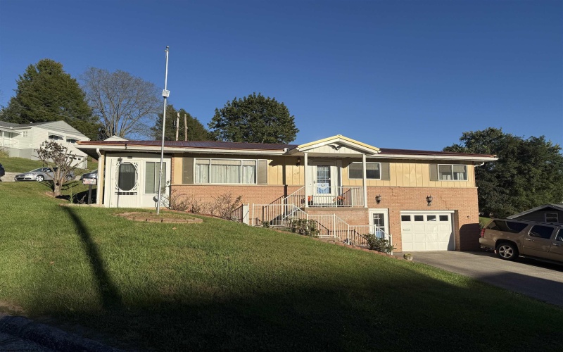 1133 Village Way, Fairmont, West Virginia 26554, 3 Bedroom Bedrooms, 7 Room Rooms,2 BathroomBathrooms,Single Family Detached,For Sale,Village,0,10167360 1133 Village Way, Fairmont, West Virginia 26554, 3 Bedroom Bedrooms, 7 Room Rooms,2 BathroomBathrooms,Single Family Detached,For Sale,Village,0,10167360
