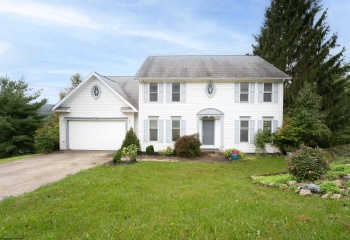 3004 Fallen Oak Road, Morgantown, West Virginia 26508, 4 Bedroom Bedrooms, 8 Room Rooms,3 BathroomBathrooms,Single Family Detached,For Sale,Fallen Oak,0,10167364