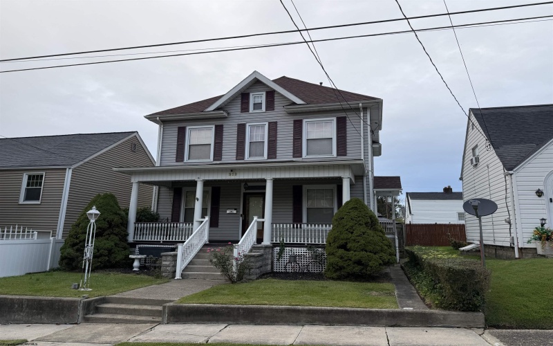 212 Vermont Avenue, Clarksburg, West Virginia 26301, 4 Bedroom Bedrooms, 8 Room Rooms,2 BathroomBathrooms,Single Family Detached,For Sale,Vermont,0,10167365 212 Vermont Avenue, Clarksburg, West Virginia 26301, 4 Bedroom Bedrooms, 8 Room Rooms,2 BathroomBathrooms,Single Family Detached,For Sale,Vermont,0,10167365