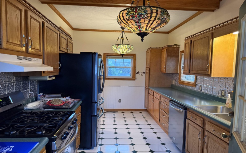 212 Vermont Avenue, Clarksburg, West Virginia 26301, 4 Bedroom Bedrooms, 8 Room Rooms,2 BathroomBathrooms,Single Family Detached,For Sale,Vermont,0,10167365 212 Vermont Avenue, Clarksburg, West Virginia 26301, 4 Bedroom Bedrooms, 8 Room Rooms,2 BathroomBathrooms,Single Family Detached,For Sale,Vermont,0,10167365