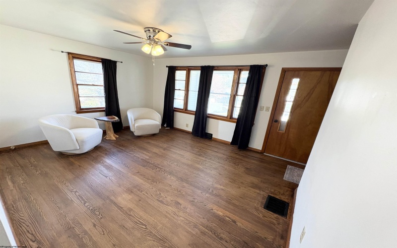 900 E State Avenue, Terra Alta, West Virginia 26764-1433, 2 Bedroom Bedrooms, 7 Room Rooms,1 BathroomBathrooms,Single Family Detached,For Sale,E State,0,10167368