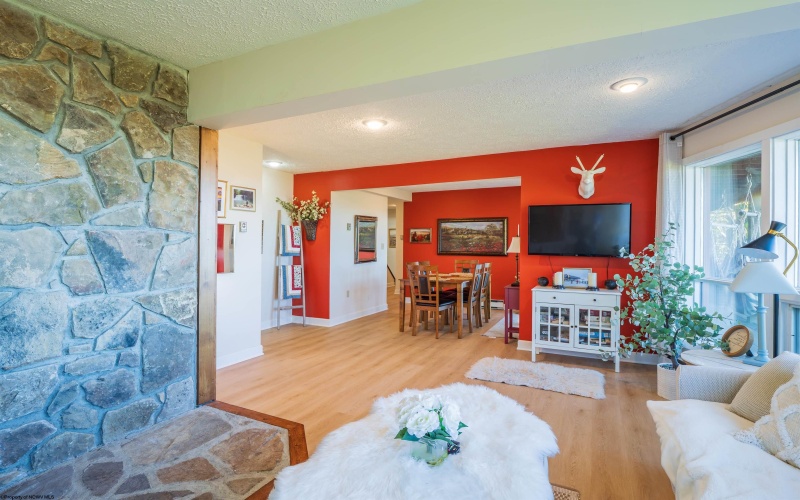 1681 Mountainside Road, Davis, West Virginia 26260, 5 Bedroom Bedrooms, 8 Room Rooms,3 BathroomBathrooms,Single Family Detached,For Sale,Mountainside,0,10167386