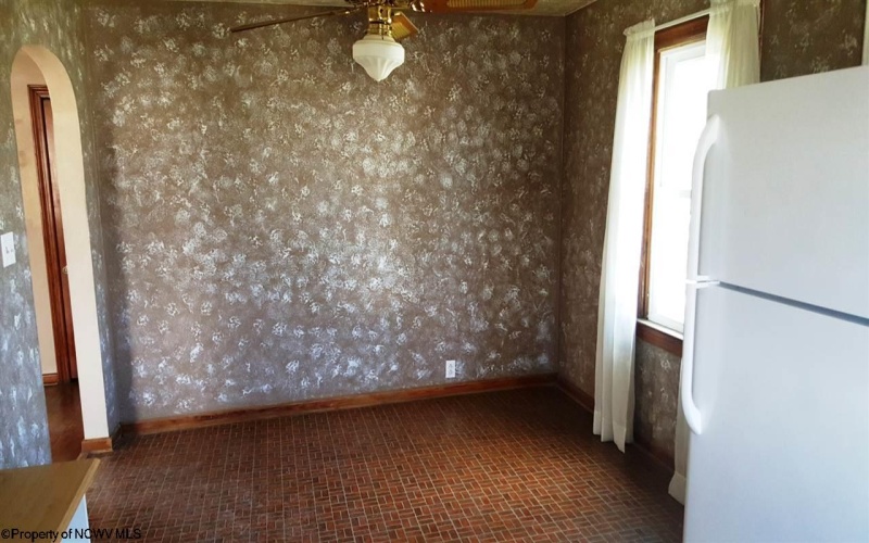 133 CAMDEN Avenue, Buckhannon, West Virginia 26201, 2 Bedroom Bedrooms, 5 Room Rooms,1 BathroomBathrooms,Residential Rentals,For Rent,CAMDEN,0,10167374