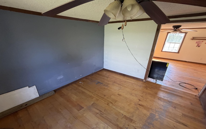 144 Johnson Avenue, Elkins, West Virginia 26241, 2 Bedroom Bedrooms, 7 Room Rooms,1 BathroomBathrooms,Single Family Detached,For Sale,Johnson,0,10167385