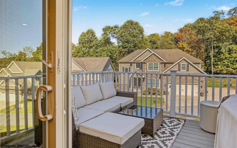 206 Greenview Drive, Morgantown, West Virginia 26508, 4 Bedroom Bedrooms, 10 Room Rooms,3 BathroomBathrooms,Single Family Detached,For Sale,Greenview,0,10167379