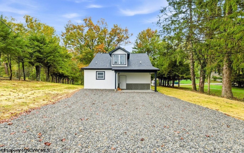 718 Country Club Road, Fairmont, West Virginia 26554, 4 Bedroom Bedrooms, 10 Room Rooms,2 BathroomBathrooms,Single Family Detached,For Sale,Country Club,0,10167370 718 Country Club Road, Fairmont, West Virginia 26554, 4 Bedroom Bedrooms, 10 Room Rooms,2 BathroomBathrooms,Single Family Detached,For Sale,Country Club,0,10167370