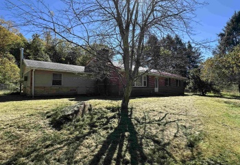 36 Apricot Drive, Rock Cave, West Virginia 26234, 3 Bedroom Bedrooms, 5 Room Rooms,2 BathroomBathrooms,Single Family Detached,For Sale,Apricot,0,10167376