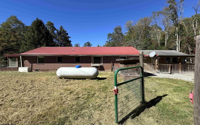 36 Apricot Drive, Rock Cave, West Virginia 26234, 3 Bedroom Bedrooms, 5 Room Rooms,2 BathroomBathrooms,Single Family Detached,For Sale,Apricot,0,10167376