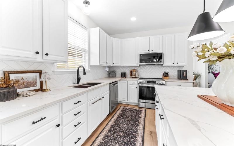 448 Blackberry Ridge Drive, Morgantown, West Virginia 26508, 4 Bedroom Bedrooms, 9 Room Rooms,3 BathroomBathrooms,Single Family Detached,For Sale,Blackberry Ridge,0,10167378