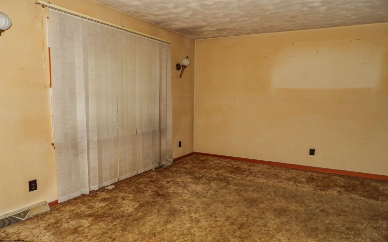277 Gladys Avenue, Reynoldsville, West Virginia 26422, 3 Bedroom Bedrooms, 7 Room Rooms,1 BathroomBathrooms,Single Family Detached,For Sale,Gladys,0,10167389