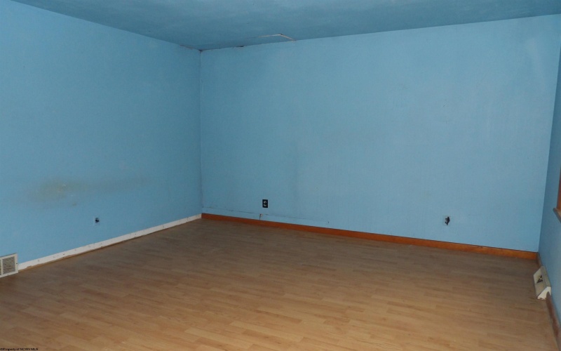 277 Gladys Avenue, Reynoldsville, West Virginia 26422, 3 Bedroom Bedrooms, 7 Room Rooms,1 BathroomBathrooms,Single Family Detached,For Sale,Gladys,0,10167389