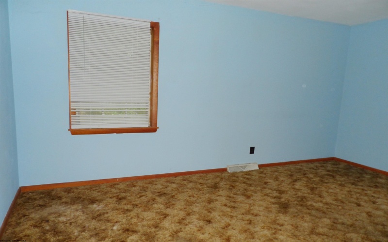 277 Gladys Avenue, Reynoldsville, West Virginia 26422, 3 Bedroom Bedrooms, 7 Room Rooms,1 BathroomBathrooms,Single Family Detached,For Sale,Gladys,0,10167389