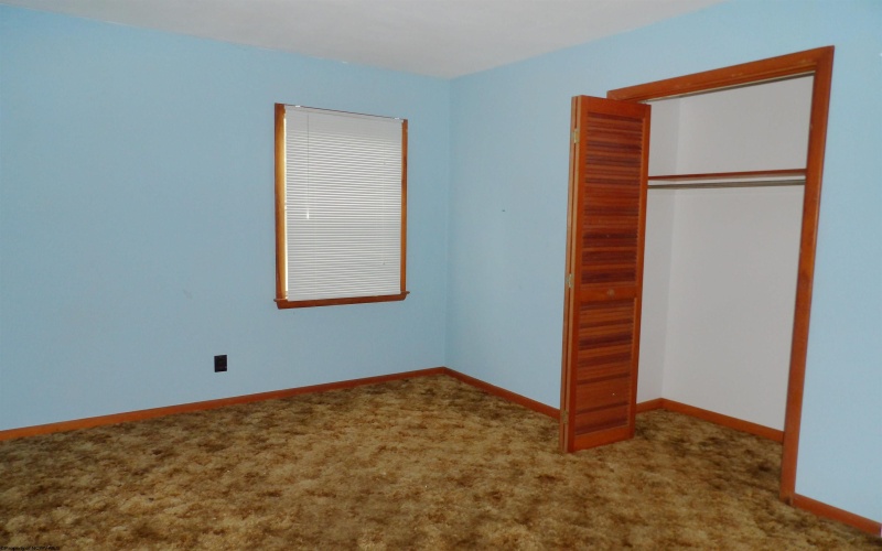 277 Gladys Avenue, Reynoldsville, West Virginia 26422, 3 Bedroom Bedrooms, 7 Room Rooms,1 BathroomBathrooms,Single Family Detached,For Sale,Gladys,0,10167389
