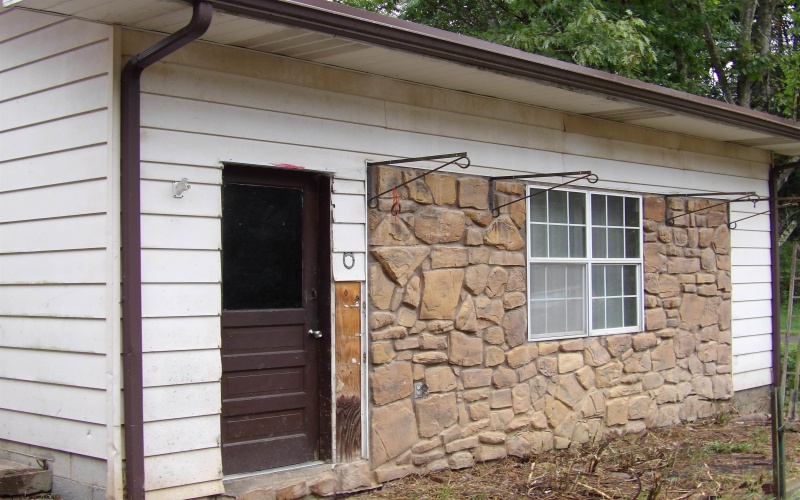 277 Gladys Avenue, Reynoldsville, West Virginia 26422, 3 Bedroom Bedrooms, 7 Room Rooms,1 BathroomBathrooms,Single Family Detached,For Sale,Gladys,0,10167389