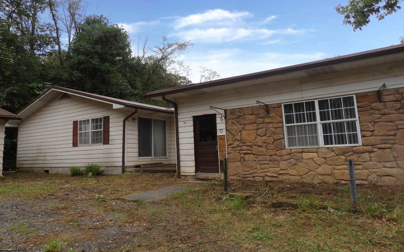 277 Gladys Avenue, Reynoldsville, West Virginia 26422, 3 Bedroom Bedrooms, 7 Room Rooms,1 BathroomBathrooms,Single Family Detached,For Sale,Gladys,0,10167389