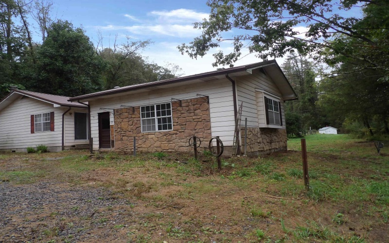 277 Gladys Avenue, Reynoldsville, West Virginia 26422, 3 Bedroom Bedrooms, 7 Room Rooms,1 BathroomBathrooms,Single Family Detached,For Sale,Gladys,0,10167389