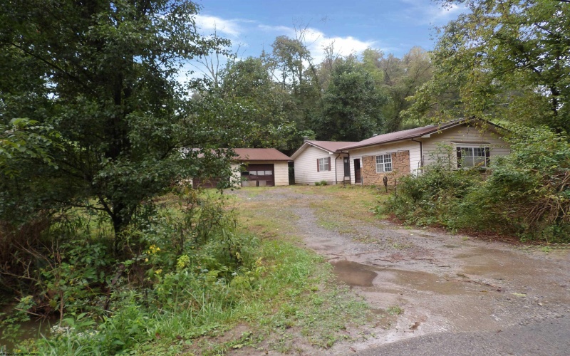 277 Gladys Avenue, Reynoldsville, West Virginia 26422, 3 Bedroom Bedrooms, 7 Room Rooms,1 BathroomBathrooms,Single Family Detached,For Sale,Gladys,0,10167389