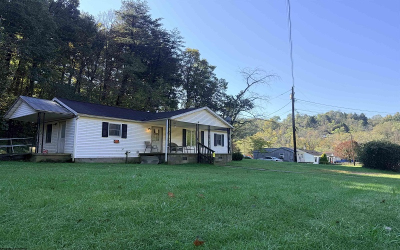 104 Layton Drive, Clarksburg, West Virginia 26301, 3 Bedroom Bedrooms, 5 Room Rooms,1 BathroomBathrooms,Single Family Detached,For Sale,Layton,0,10167415