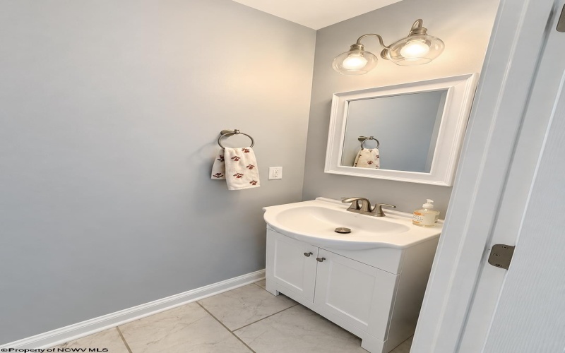 115 Park Place Drive, Morgantown, West Virginia 26508, 3 Bedroom Bedrooms, 6 Room Rooms,2 BathroomBathrooms,Single Family Attached,For Sale,Park Place,0,10167395