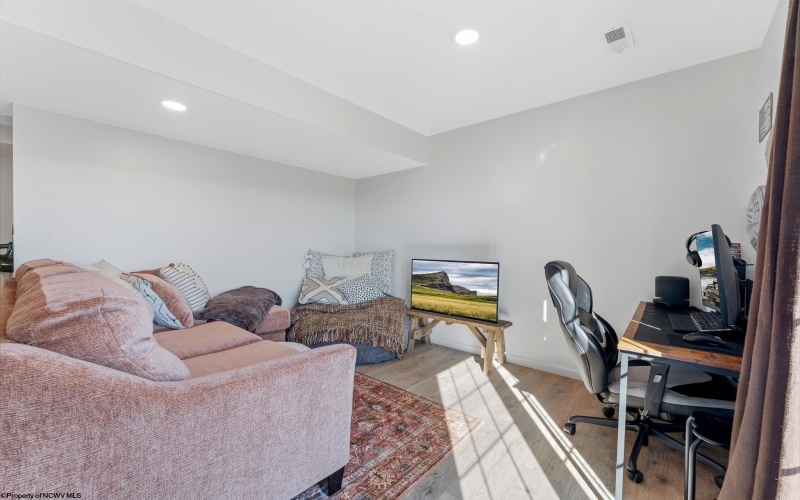 4 Swallowtail Street, Fairmont, West Virginia 26554, 3 Bedroom Bedrooms, 7 Room Rooms,2 BathroomBathrooms,Single Family Attached,For Sale,Swallowtail,0,10167402