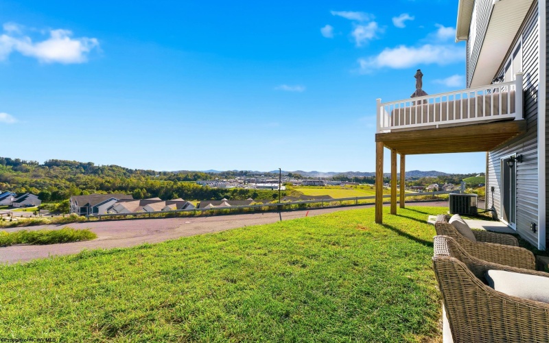 4 Swallowtail Street, Fairmont, West Virginia 26554, 3 Bedroom Bedrooms, 7 Room Rooms,2 BathroomBathrooms,Single Family Attached,For Sale,Swallowtail,0,10167402