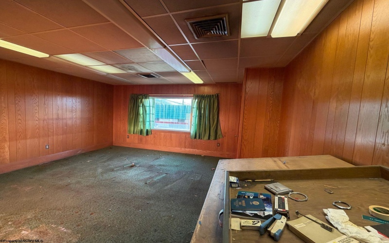686 Fairmont Road, Morgantown, West Virginia 26501, 0 , 0 ,0,Commercial (for Sale),For Sale,Fairmont,0,10167391