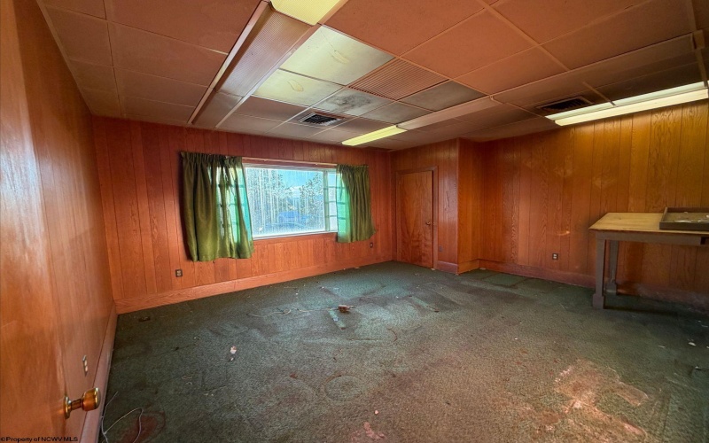 686 Fairmont Road, Morgantown, West Virginia 26501, 0 , 0 ,0,Commercial (for Sale),For Sale,Fairmont,0,10167391