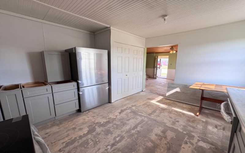 61 Satterfield Street, Rivesville, West Virginia 26588, 2 Bedroom Bedrooms, 4 Room Rooms,1 BathroomBathrooms,Single Family Detached,For Sale,Satterfield,0,10167414