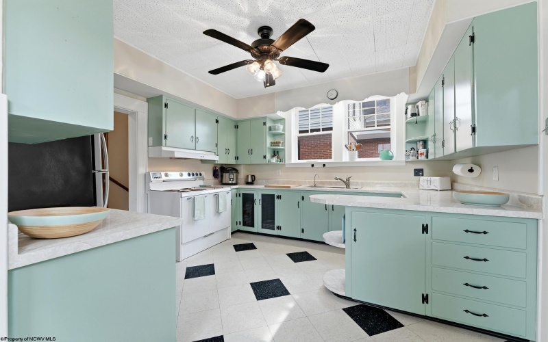 245 High Street, Morgantown, West Virginia 26501, 3 Bedroom Bedrooms, 7 Room Rooms,2 BathroomBathrooms,Single Family Detached,For Sale,High,0,10167410 245 High Street, Morgantown, West Virginia 26501, 3 Bedroom Bedrooms, 7 Room Rooms,2 BathroomBathrooms,Single Family Detached,For Sale,High,0,10167410