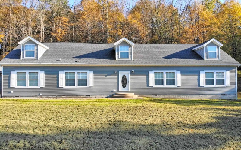 3209 GEORGE WASHINGTON Highway, Grafton, West Virginia 26354, 3 Bedroom Bedrooms, 10 Room Rooms,2 BathroomBathrooms,Single Family Detached,For Sale,GEORGE WASHINGTON,0,10167394