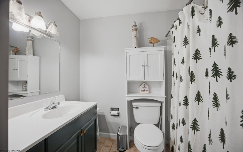1457 Maple Lake Road, Bridgeport, West Virginia 26330, 3 Bedroom Bedrooms, 10 Room Rooms,2 BathroomBathrooms,Single Family Detached,For Sale,Maple Lake,0,10167393