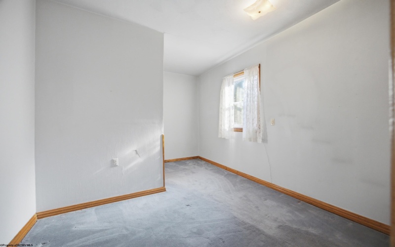 209 Paula Boulevard, Clarksburg, West Virginia 26301, 3 Bedroom Bedrooms, 9 Room Rooms,2 BathroomBathrooms,Single Family Detached,For Sale,Paula,0,10166729