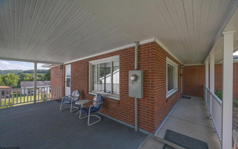 209 Paula Boulevard, Clarksburg, West Virginia 26301, 3 Bedroom Bedrooms, 9 Room Rooms,2 BathroomBathrooms,Single Family Detached,For Sale,Paula,0,10166729
