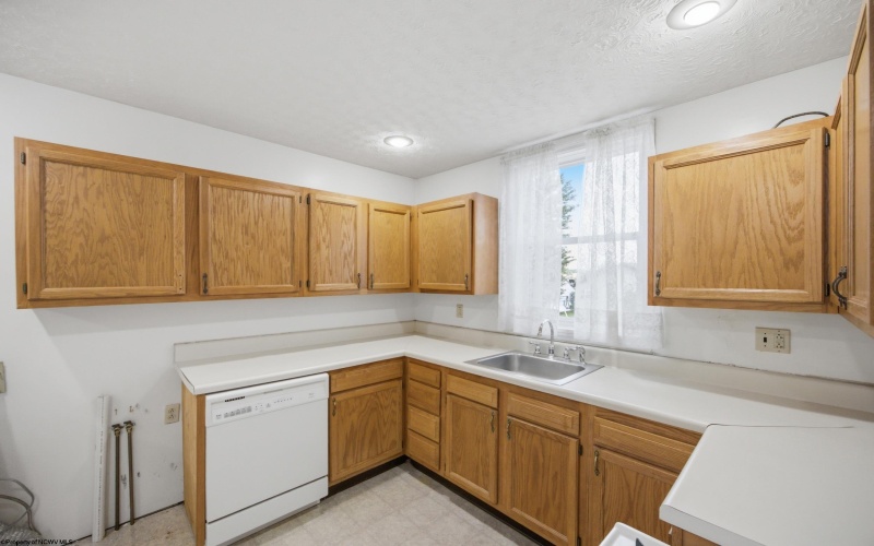 209 Paula Boulevard, Clarksburg, West Virginia 26301, 3 Bedroom Bedrooms, 9 Room Rooms,2 BathroomBathrooms,Single Family Detached,For Sale,Paula,0,10166729