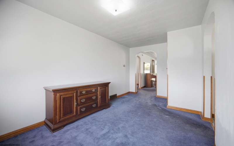 209 Paula Boulevard, Clarksburg, West Virginia 26301, 3 Bedroom Bedrooms, 9 Room Rooms,2 BathroomBathrooms,Single Family Detached,For Sale,Paula,0,10166729