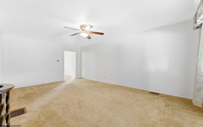 288 Cleveland Avenue, Uniontown, Pennsylvania 15401, 3 Bedroom Bedrooms, 6 Room Rooms,2 BathroomBathrooms,Single Family Detached,For Sale,Cleveland,0,10167397