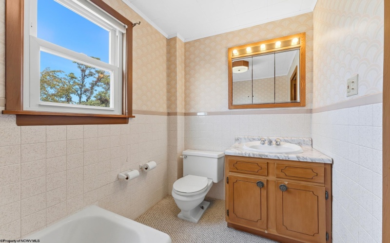 288 Cleveland Avenue, Uniontown, Pennsylvania 15401, 3 Bedroom Bedrooms, 6 Room Rooms,2 BathroomBathrooms,Single Family Detached,For Sale,Cleveland,0,10167397