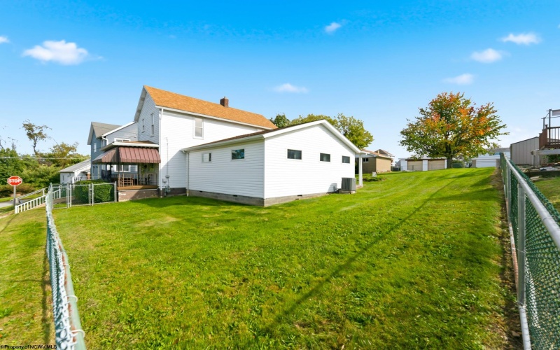 288 Cleveland Avenue, Uniontown, Pennsylvania 15401, 3 Bedroom Bedrooms, 6 Room Rooms,2 BathroomBathrooms,Single Family Detached,For Sale,Cleveland,0,10167397