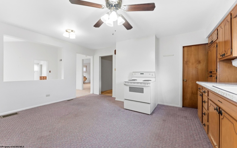 288 Cleveland Avenue, Uniontown, Pennsylvania 15401, 3 Bedroom Bedrooms, 6 Room Rooms,2 BathroomBathrooms,Single Family Detached,For Sale,Cleveland,0,10167397