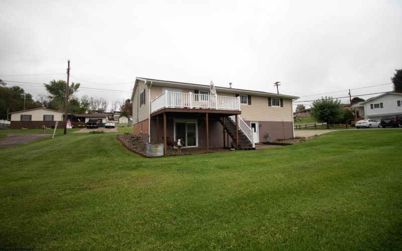 1115 Deerfield Drive, Fairmont, West Virginia 26554, 3 Bedroom Bedrooms, 7 Room Rooms,2 BathroomBathrooms,Single Family Detached,For Sale,Deerfield,0,10167399
