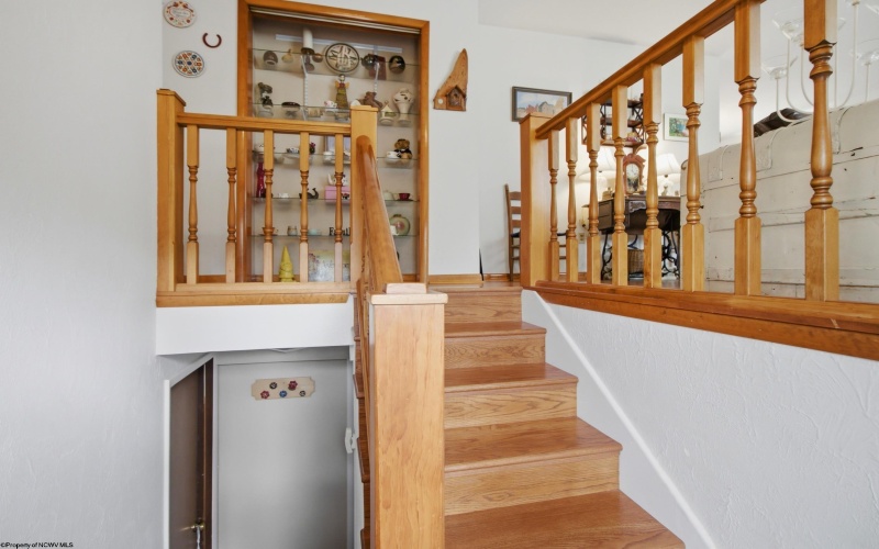 1115 Deerfield Drive, Fairmont, West Virginia 26554, 3 Bedroom Bedrooms, 7 Room Rooms,2 BathroomBathrooms,Single Family Detached,For Sale,Deerfield,0,10167399