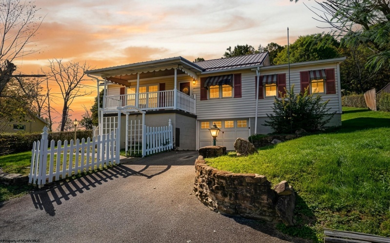 17 Circle Street, Mather, Pennsylvania 15346, 2 Bedroom Bedrooms, 6 Room Rooms,1 BathroomBathrooms,Single Family Detached,For Sale,Circle,0,10167400