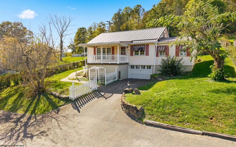 17 Circle Street, Mather, Pennsylvania 15346, 2 Bedroom Bedrooms, 6 Room Rooms,1 BathroomBathrooms,Single Family Detached,For Sale,Circle,0,10167400