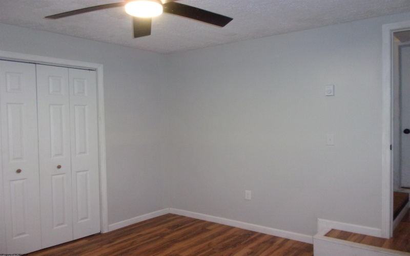 40 Centre Avenue, Belington, West Virginia 26250, 3 Bedroom Bedrooms, 6 Room Rooms,1 BathroomBathrooms,Single Family Detached,For Sale,Centre,0,10167418