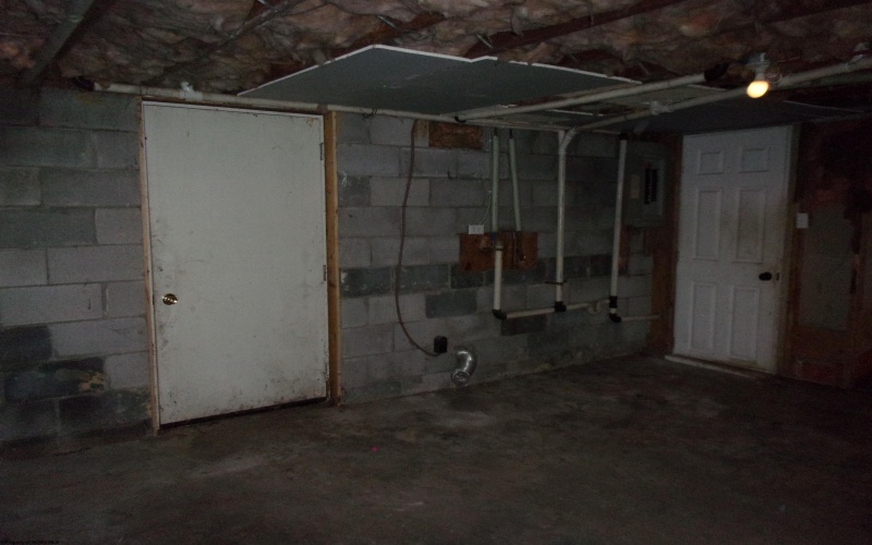 40 Centre Avenue, Belington, West Virginia 26250, 3 Bedroom Bedrooms, 6 Room Rooms,1 BathroomBathrooms,Single Family Detached,For Sale,Centre,0,10167418