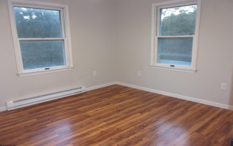 40 Centre Avenue, Belington, West Virginia 26250, 3 Bedroom Bedrooms, 6 Room Rooms,1 BathroomBathrooms,Single Family Detached,For Sale,Centre,0,10167418